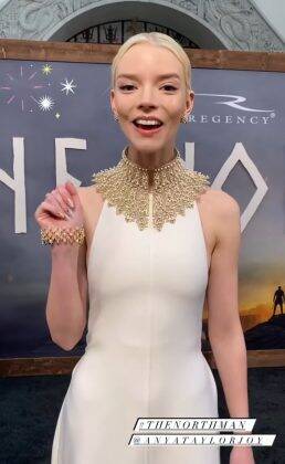 Anya Taylor Joy on the red carpet of The Northman. (Photo: Instagram)