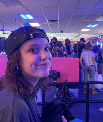 Millie Bobby Brown behind the scenes of the series. (Photo: Instagram)