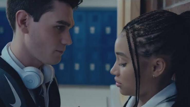 The Hate U Give (2018). Even suffering a series of blackmail, she is willing to tell the truth for her friend's honor, whatever the cost. (Photo: 20th Century Fox release)