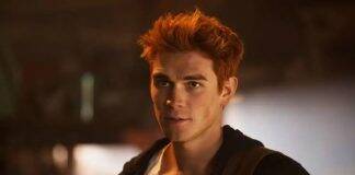 This Friday (17), Keneti James Fitzgerald Apa, better known as KJ Apa, turns 25. The actor rose to fame in 2017 for playing Archie Andrews in “Riverdale”. ( Photo: Netflix release)