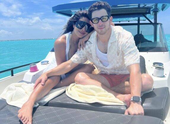 n the records, the couple appears at the luxury resort COMO Parrot Cay overlooking the sea. (Photo: Instagram release)