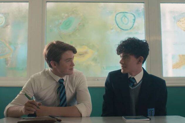 Heartstopper (2022). The series created by Alice Oseman, and based on her webcomic and comic book of the same name, won the hearts of the public and highlighted in streaming. Telling the story of Charlie Spring and Nick Nelson, teenagers discover they are more than just friends and have to deal with the difficulties of school and love life. (Photo: Netflix release)