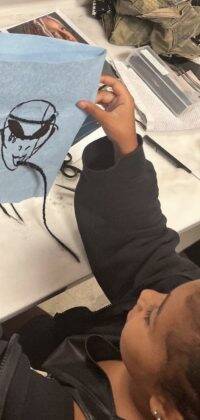 Little North has already shown its talent for painting, drawing and fashion. Last Friday (29), Kim shared on Instagram some sketches that her daughter made while visiting the Yeezy design studio of her father Kanye West, 45. (Photo: Instagram release)