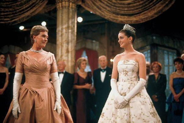 The Princess Diaries (2001) Mia Thermopolis is a 15-year-old teenager who lives with her mother in San Francisco. Suddenly, she discovers that she is the heir to the throne of Genovia and sees her life change radically with rules, etiquette and protocols, not forgetting her true friendships. (Photo: Buena Vista Pictures release)