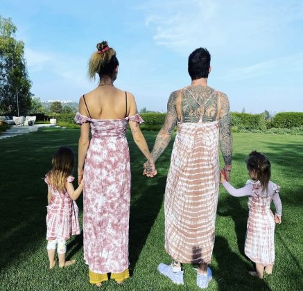 Adam Levine and model Behati Prinsloo have been together since 2014. Last Friday (16), the couple announced that they are waiting for their third child. They are already parents of 5 years -Dusty Pink and Gio Grace, 4. (Photo: Instagram release)