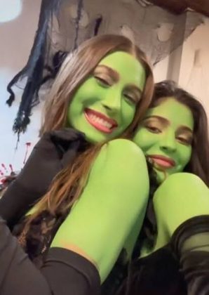 Hailey and Kylie went to enjoy the first Halloween party of the season. (Photo: TikTok