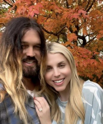 The musicians don't directly comment on their relationship status, but they captioned the joint Instagram post, "Happy Autumn." (Photo: Instagram release)