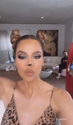 Khloé Kardashian with cat makeup. (Photo: Instagram release)