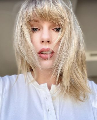 The recent achievements were the fruit of the album "Red (Taylor's Version)" (2021), which is a complete re-recording of "Red" (2012). (Photo: Instagram release)