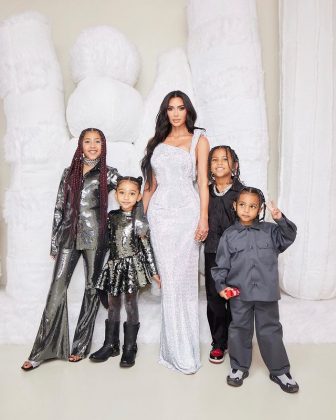 Kim Kardashian at Christmas with her children. (Photo: Instagram)