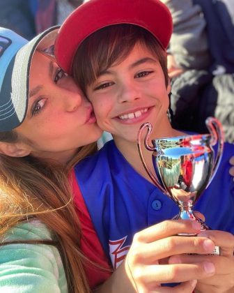 Shakira with her son during social media post. (Photo: Instagram)
