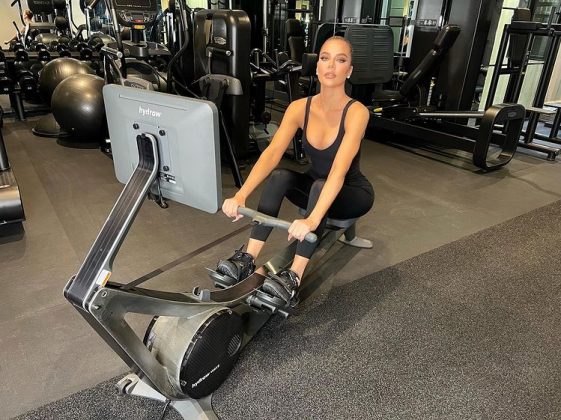 Khloé at the gym (Photo: Instagram)