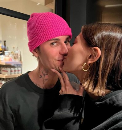 Justin celebrated his 29th birthday with his wife Hailey, and his friends. (Photo: Instagram)