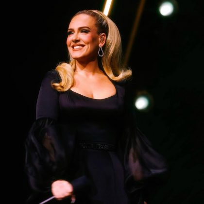The singer announced that she will record one of her performances for fans who could not be present and could not pay to go to her show. (Photo: Instagram)