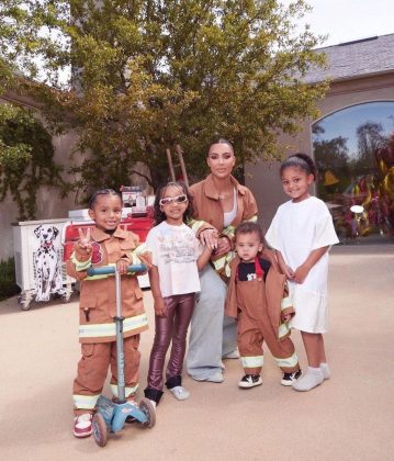 The Kardashian-Jenner family was in attendance. (Photo: Instagram)