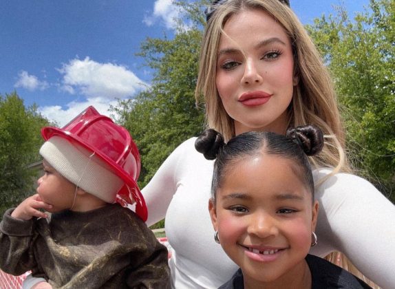 Born through surrogacy, Tatum teams up with True, Khloe's eldest daughter. (Photo: Instagram)