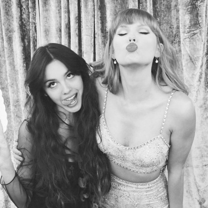 Olivia Rodrigo clarified rumors of a possible feud with Taylor Swift in a recent interview with Rolling Stone magazine, as reported by toofab. The 20-year-old singer denied any conflict with Taylor or anyone else, stating, 