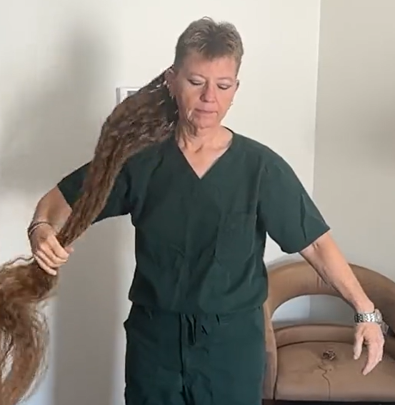 She said it takes most people by surprise who don't realize the length of her hair until she turns around (Photo: Instagram)