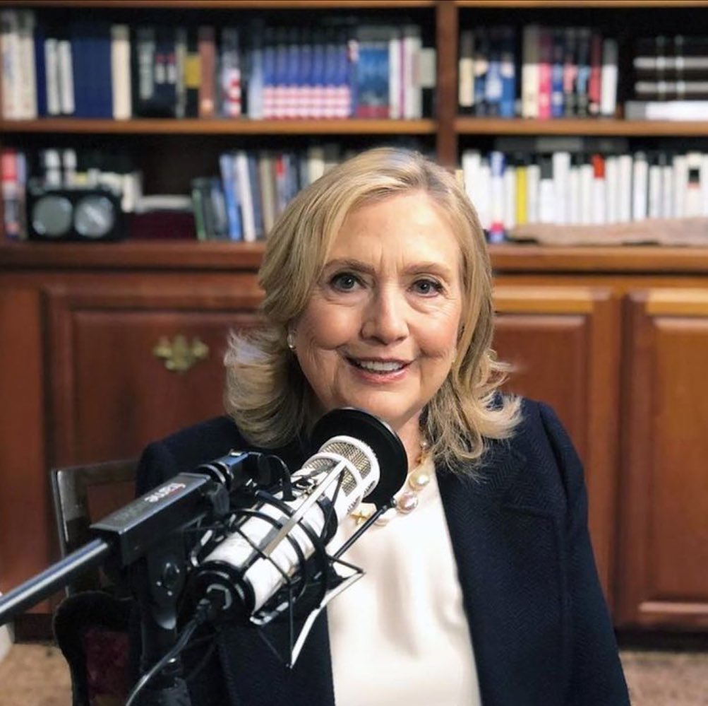 Alluding to the expansion of NATO, which she classified as a "tool of containment" against Russia, Hillary Clinton addressed the Russian leader, stating: "Vladimir, you were the one who promoted it. People are not forced to join NATO. (Photo:Instagram)