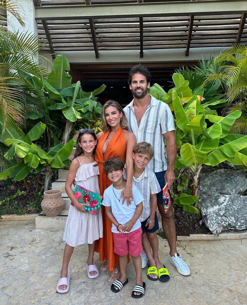 She said that she and her husband Erick Decker are “good with four” kids, otherwise they “would have to move” to another house. (Photo: Instagram)