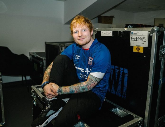 Ed Sheeran's popularity abroad expanded in 2012, in the United States he made an appearance on Taylor Swift's fourth studio album, and wrote songs for the group One Direction. (Photo:Instagram)
