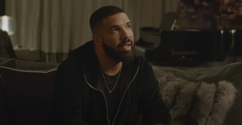 Last Wednesday (15), Drake premiered the 'First Person Shooter' video with J. Cole, just days after announcing his 2024 tour 'It’s All a Blur – Big As the What?' with the singer. (Photo: Drake)