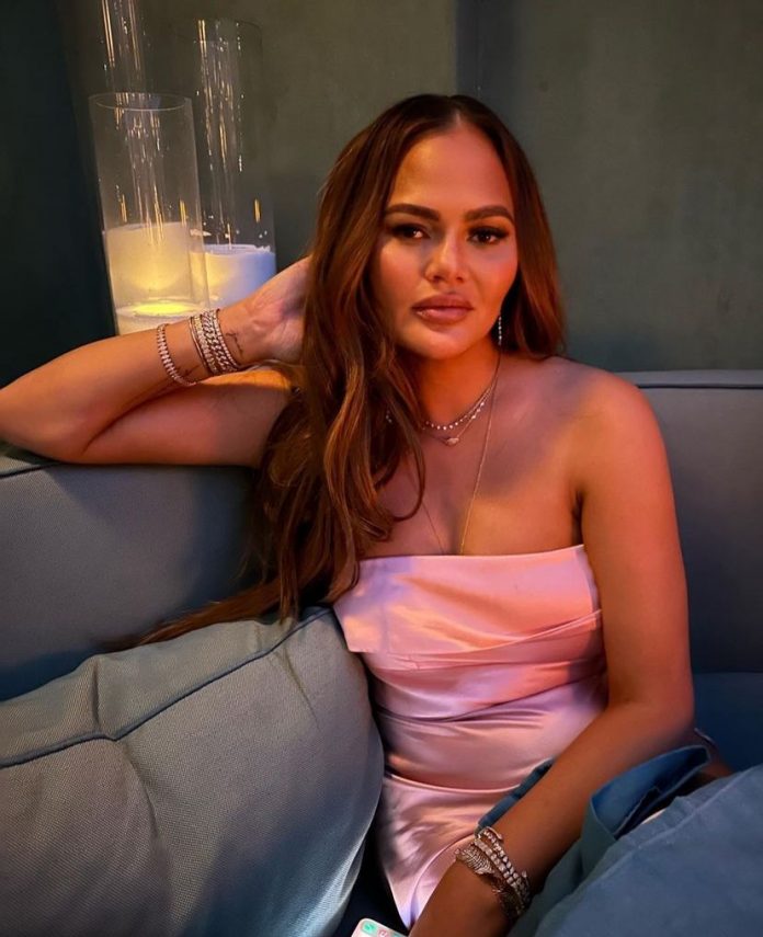 Chrissy Teigen shared a wardrobe malfunction she suffered during a charity event.(Photo: Instagram)