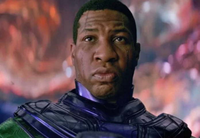 Jonathan Majors is officially out of the Marvel Cinematic Universe. A representative for Kevin Feige's acronym confirmed the actor's dismissal to Deadline and Variety on Monday (18). (Photo: Disney)