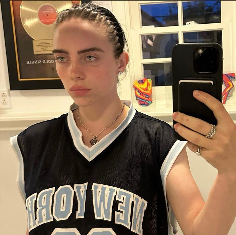 Billie Eilish opened up about comments she made saying that she is attracted to women.(Photo: Instagram)