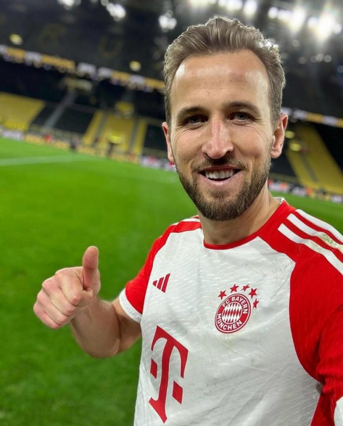 Bayern Munich striker Harry Kane scored twice during 3-0 win against Stuttgart on Sunday (17), and became the quickest player to ever reach 20 goals in his Bundesliga career.(Photo: Instagram)