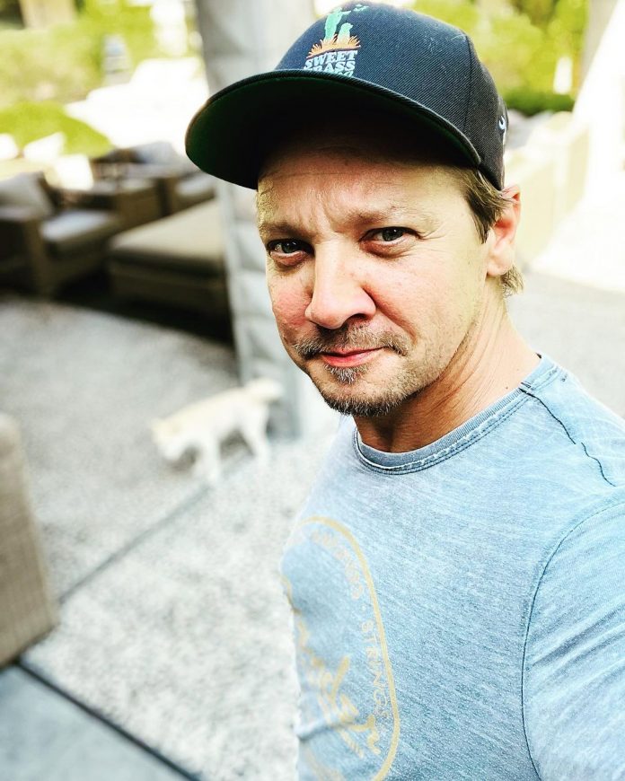 On January 1, 2023, Renner was hospitalized after an accident involving a snowplow, which resulted in more than 30 broken bones, and being run over by a vehicle weighing more than 6.5 tons. (Photo:Instagram)