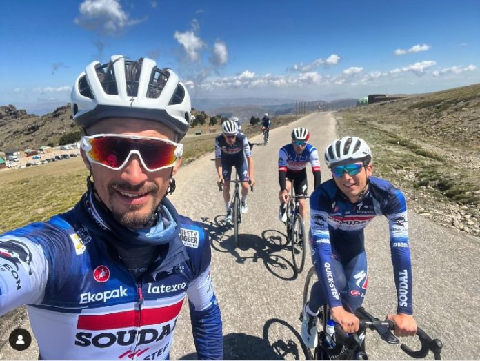 Continuing with the decision, Julian Alaphilippe shared the idea with Patrick Lefevere, team boss, who agreed with the strategy. (Photo: Instagram)