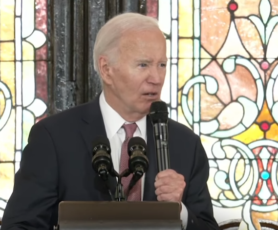 President Joe Biden accused his predecessor Donald Trump of trying to "weaponize" the migration crisis, and asked congressmen to approve a $118 billion package to stop immigration and help Ukraine. (Photo: Instagram)
