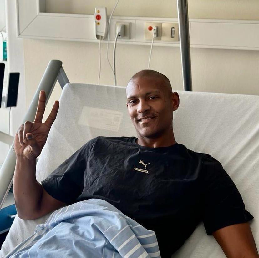 After two surgeries and several chemotherapy sessions, Haller returned to training at the beginning of January 2023. (Photo: Instagram)