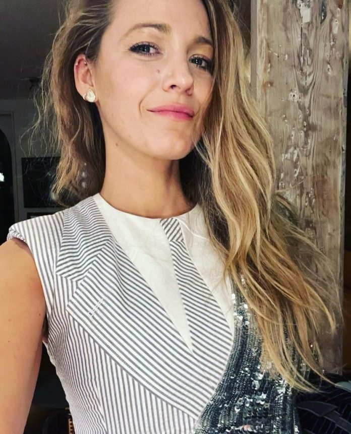 Blake Lively revealed the dual function of the tracksuit she wore at the Super Bowl.(Photo: Instagram)